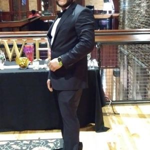 Meet your Posher, Victor